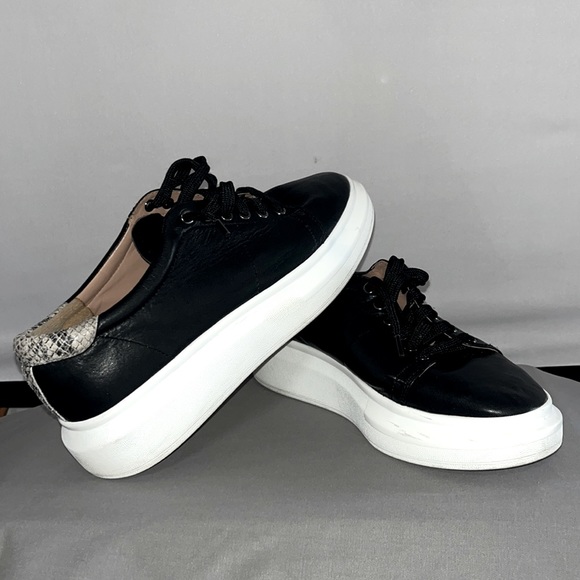 Linea Paolo black leather platforms sneakers with faux snakeskin details sz 11 - Picture 2 of 6